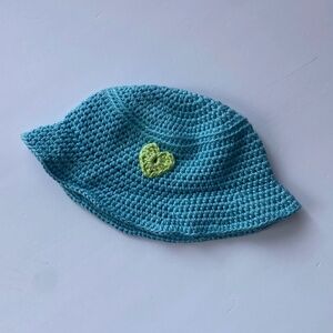 Mamé crochet bucket hat